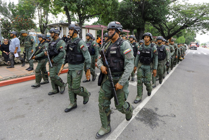 鲁比奥：可能派兵进入委内瑞拉